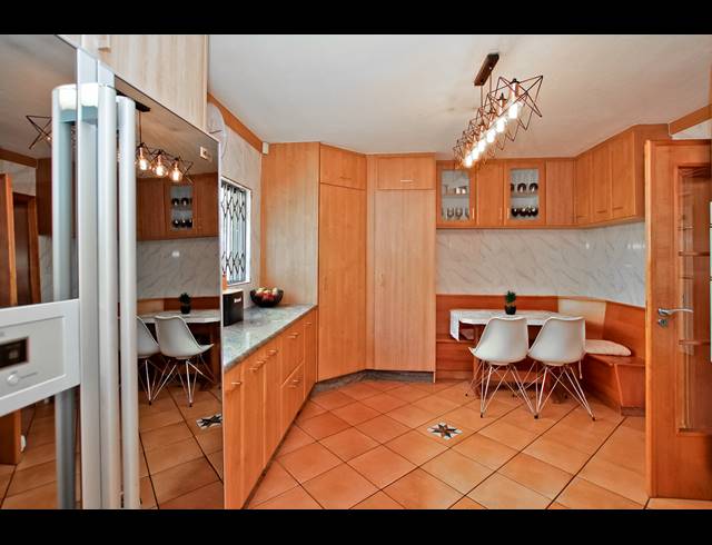 4 BEDROOM HOUSE FOR SALE IN KENSINGTON